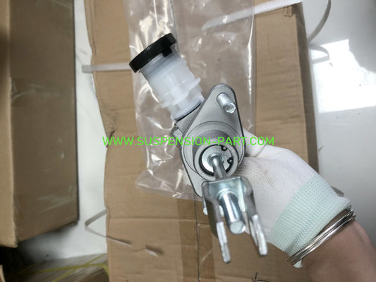 OEM 2345A015 MR995034 CLUTCH MASTER CYLINDER FOR MITSUBISHI L200/TRITON