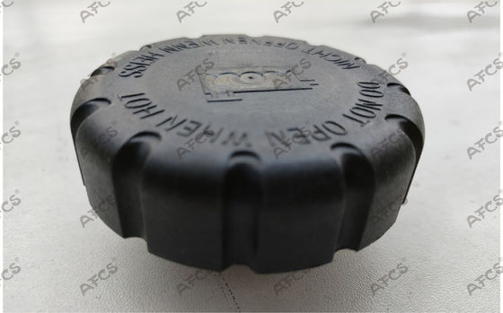 W204 Auto Engine Radiator Cap Coolant Water Expansion Tank For Benz 2105010615